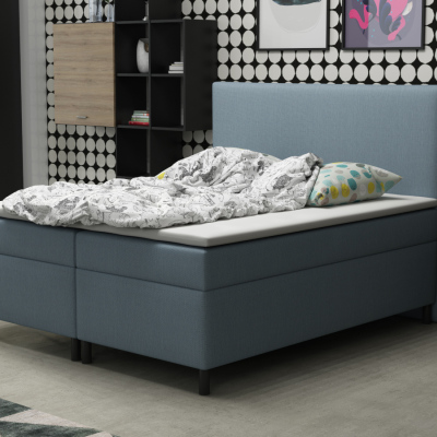 Čalouněná manželská postel 140x200 s nožičkami 12 cm MIRKA - modrá