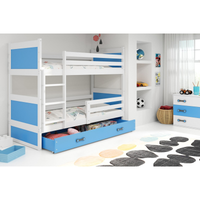 Dětská patrová postel s úložným prostorem s matracemi 90x200 FERGUS - bílá / modrá