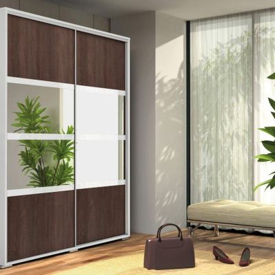 Prostorná šatní skříň se zrcadlem 230/215 CELESTINO 1 - bílá / čokoláda