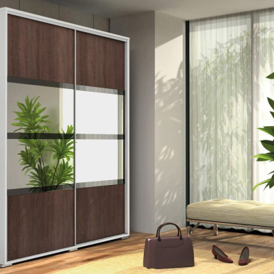 Prostorná šatní skříň se zrcadlem 230/215 CELESTINO 2 - bílá / čokoláda