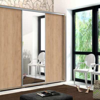 Prostorná třídveřová šatní skříň 278 cm LEONARDO - dub craft zlatý