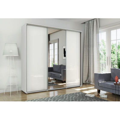 Prostorná šatní skříň se zrcadlem 250 cm MATEO - bílá