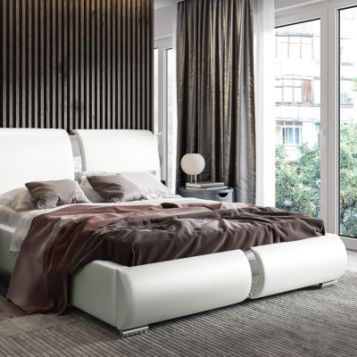 Čalouněná postel s chromovanými doplňky 160x200 YVONNE - bílá eko kůže