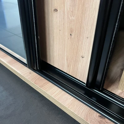 Šatní skříň ASIRI 7 - 100/45 cm, bílá / černá / stříbrná