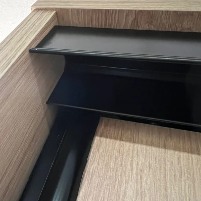 Šatní skříň YVONA 5 - 200/60 cm, bílá / dub artisan / stříbrná