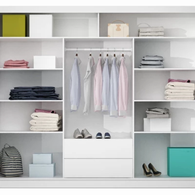 Šatní skříň 250 KLAUDIE s posuvnými dveřmi - bílá / grafitové sklo