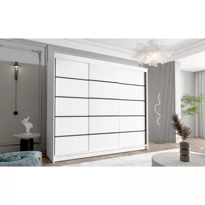 Třídveřová šatní skříň NICA - šířka 250 cm, bílá