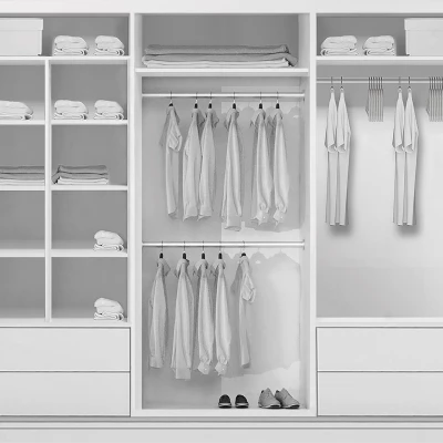 Třídveřová šatní skříň 278/215 LEONARDO - bílá