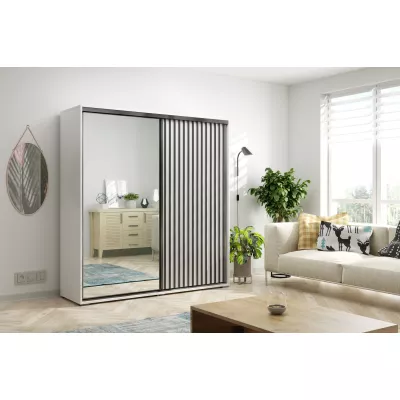 Prostorná šatní skříň 200 MABELA se zrcadlem - bílá / černá