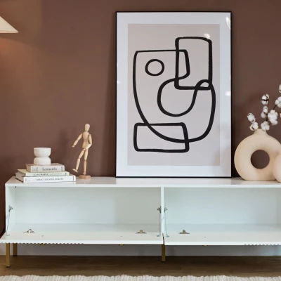 Široký televizní stolek HASKEL - bílý + zlatý