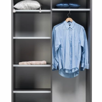 Úzká šatní skříň 120 cm MANKATO - šedá / lesklá bílá