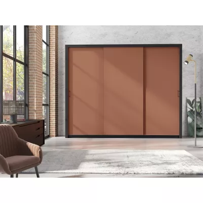 Šatní skříň 255 cm s posuvnými dveřmi HAYWARD - červenohnědá / černé úchyty