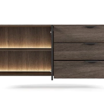 Prosklená široká kombinovaná komoda SULIGENT - dub dunin / černá + LED osvětlení ZDARMA