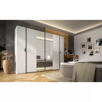 Zrcadlová šatní skříň 270 cm GIRADOT - bílá / černé úchyty