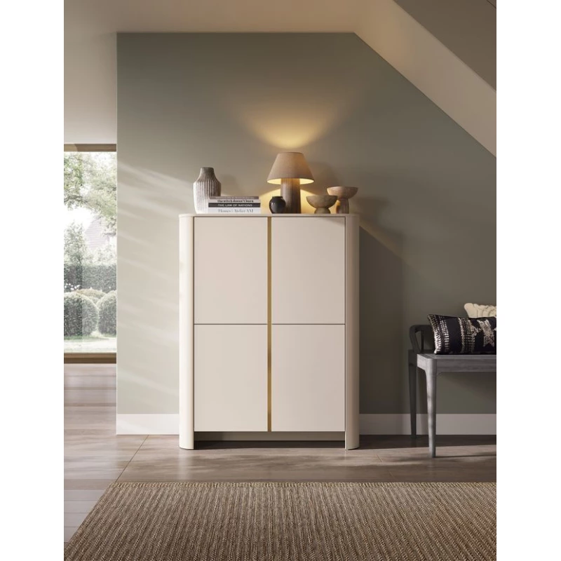 Vysoká komoda BETTY - kašmír / zlatá