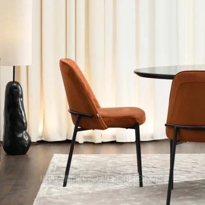 Čalouněná jídelní židle EVELIN - černá / měděná