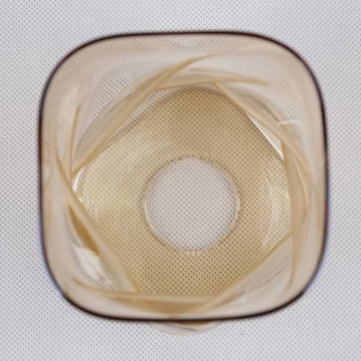 Moderní závěsné osvětlení FELIS - 1xE27, 60W, černé / jantarové sklo