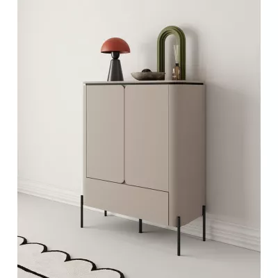 Komoda s dvířky a šuplíkem CARINE - béžová