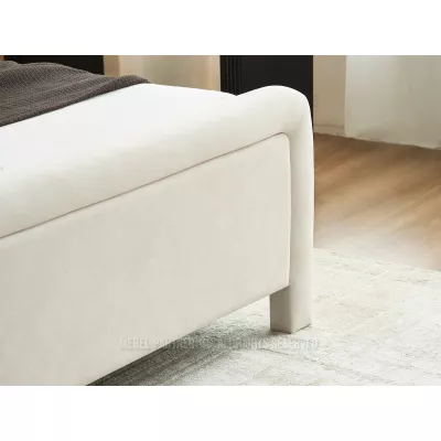 Čalouněná postel 180x200 JAKUBA - krémová