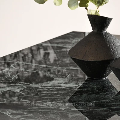 Stylový rozkládací jídelní stůl GAETAN - zelený mramor / černý