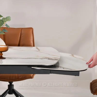 Rozkládací jídelní stůl HAMAD - béžový mramor / černý