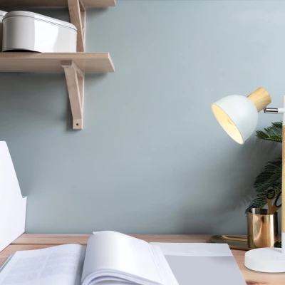 Stolní skandinávská lampa BONDO - 1xE14, 40W, přírodní dřevo / bílá