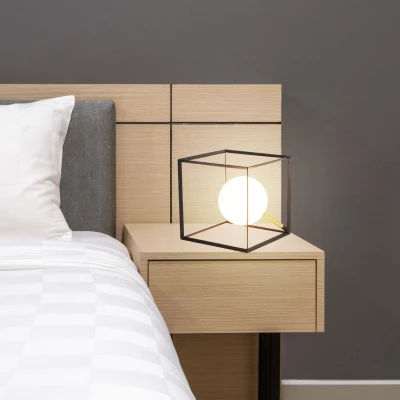 Stolní industriální lampa WEERT - 1xG9, 28W, 15x15cm, černá / zlatá