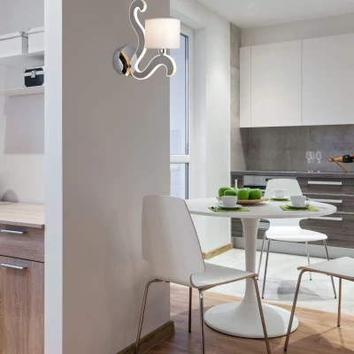 Moderní nástěnná lampa AMBROSIA - 1xE14, 40W + LED 6W, 2800K (teplá bílá), chromovaná