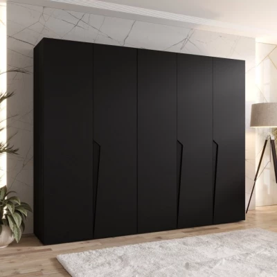Široká šatní skříň 250 cm SORAYA 1 - černá / černé úchyty