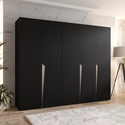 Široká šatní skříň 250 cm SORAYA 1 - černá / kašmírové úchyty