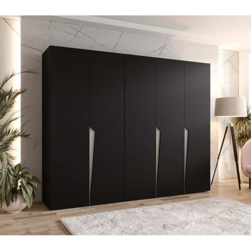 Široká šatní skříň 250 cm SORAYA 1 - černá / kašmírové úchyty