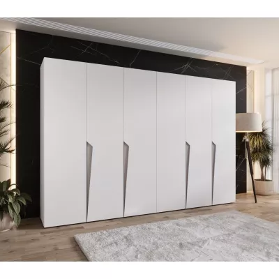 Šestidveřová šatní skříň 300 cm SORAYA 1 - bílá / kašmírové úchyty