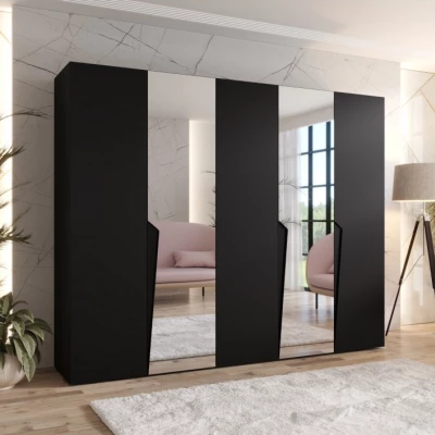 Široká šatní skříň 250 cm SORAYA 2 se zrcadlem - černá / černé úchyty