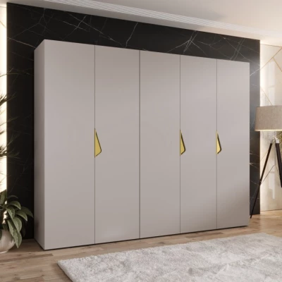 Široká šatní skříň 250 cm AMARIS 1 - kašmír / zlaté úchyty