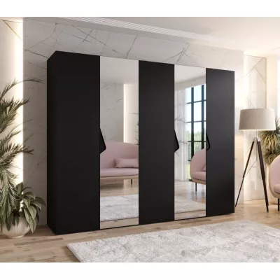 Široká šatní skříň 250 cm AMARIS 2 se zrcadlem - černá / černé úchyty