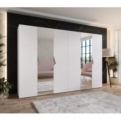 Elegantní zrcadlová skříň 300 cm AMARIS 2 - bílá / kašmírové úchyty