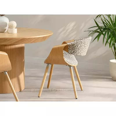 Designová jídelní židle SAROLTA - krémová / hnědá / dub