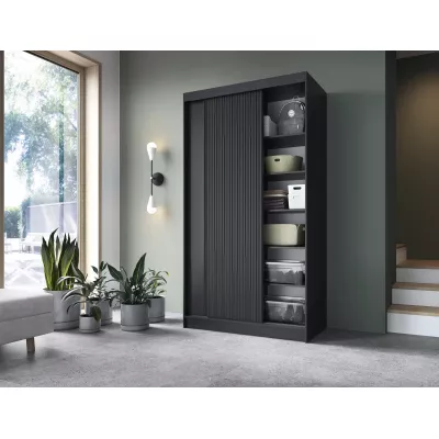 Šatní skříň s posuvnými dveřmi 120 cm CALYPTRA - černá