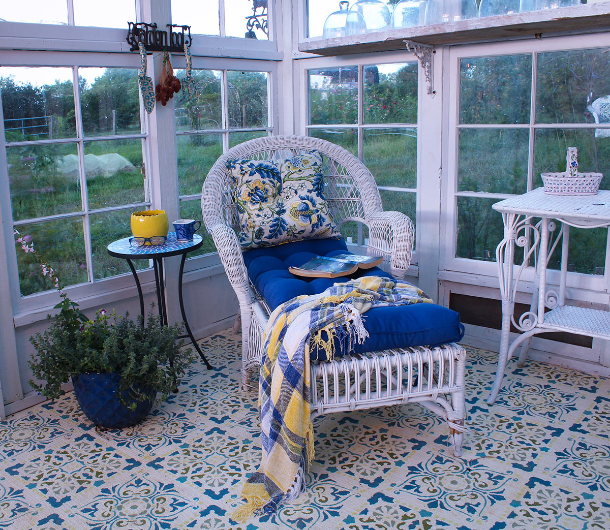 Barvy nábytku a doplňků na zimní zahradě hrají prim